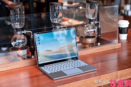 Surface Laptop正式发布：顶配版15161元且可免费升级至Win10专业版