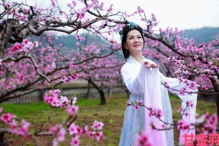 桃花深处水潺潺上游建起养鸡场下游居民集体举报血水直排触目惊心